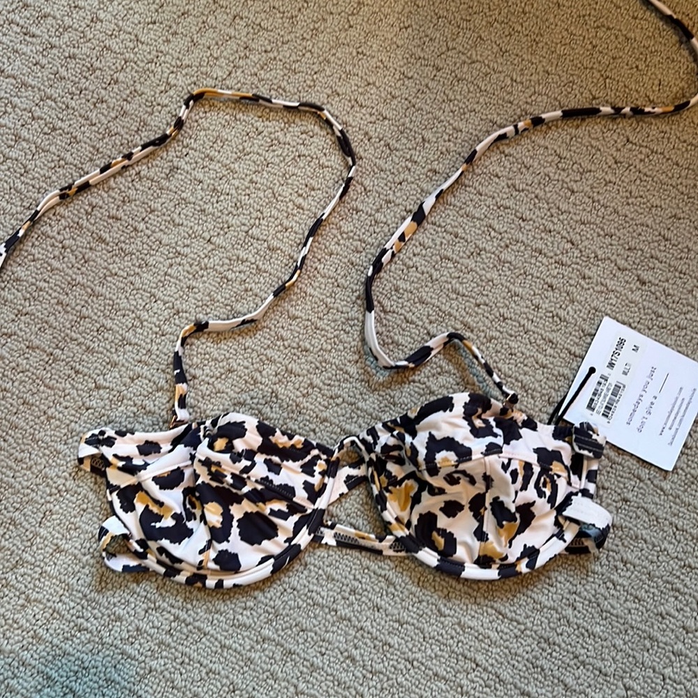 some days lovin swim top never been worn
